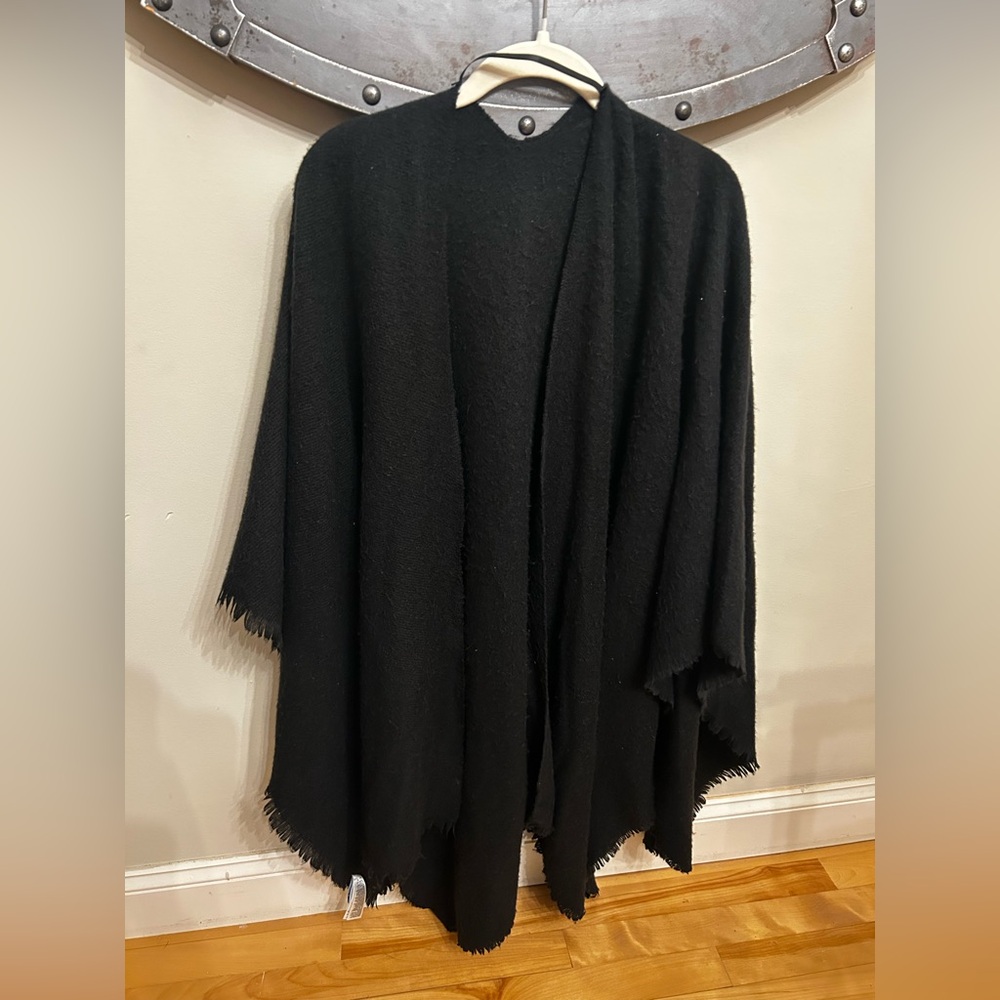 Old Navy Black Flannel Fringe Poncho One Size